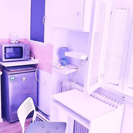 Exarchia Penthouse Studio Apartment *